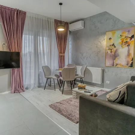 דירה Center Haven: 1br In Union Plaza Building בוקרשט