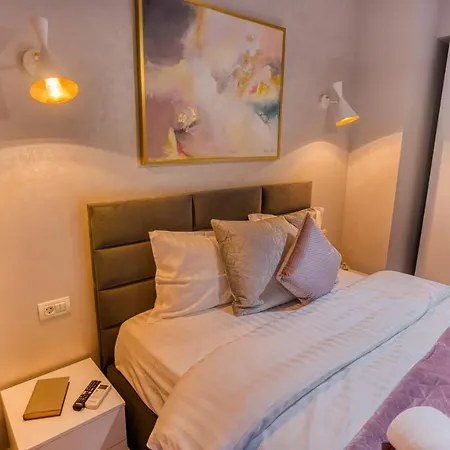 דירה Center Haven: 1br In Union Plaza Building