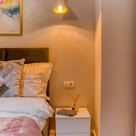 דירה Center Haven: 1br In Union Plaza Building *