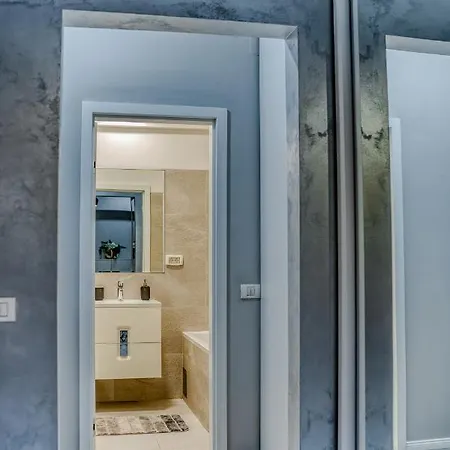 Center Haven: 1br In Union Plaza Building *